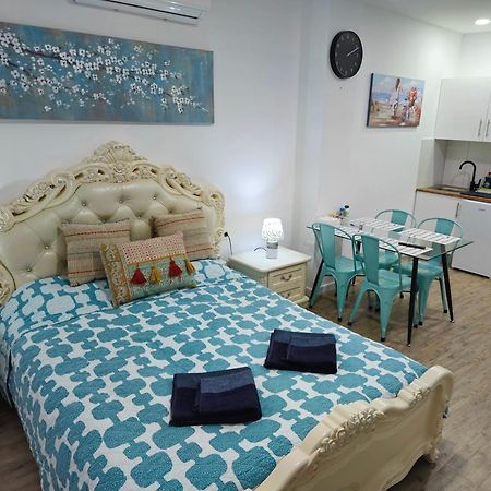 Apartamentos Elemar Free Luggage Storage Málaga Kültér fotó