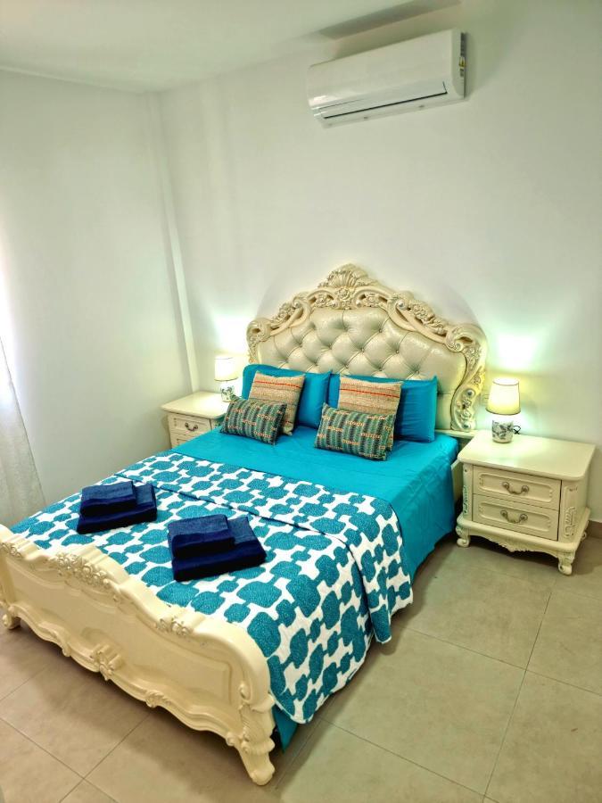 Apartamentos Elemar Free Luggage Storage Málaga Kültér fotó