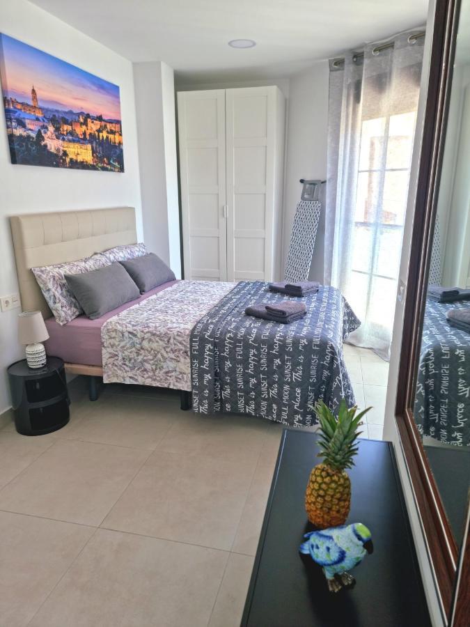 Apartamentos Elemar Free Luggage Storage Málaga Kültér fotó
