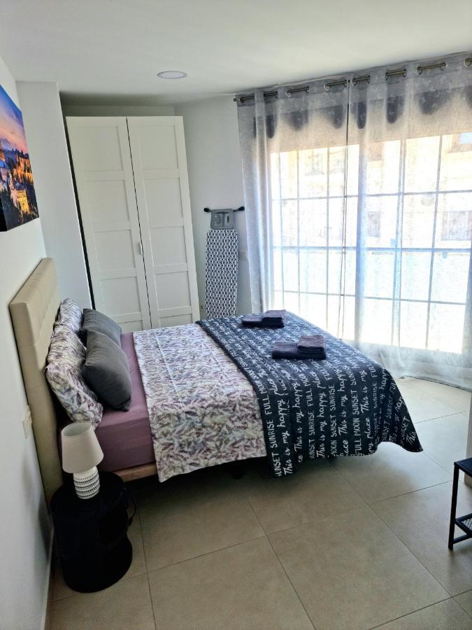 Apartamentos Elemar Free Luggage Storage Málaga Kültér fotó