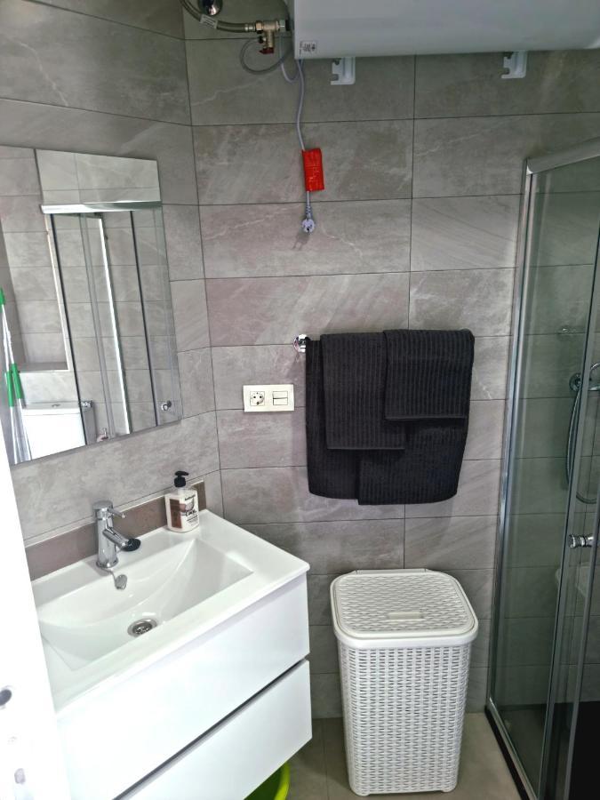 Apartamentos Elemar Free Luggage Storage Málaga Kültér fotó