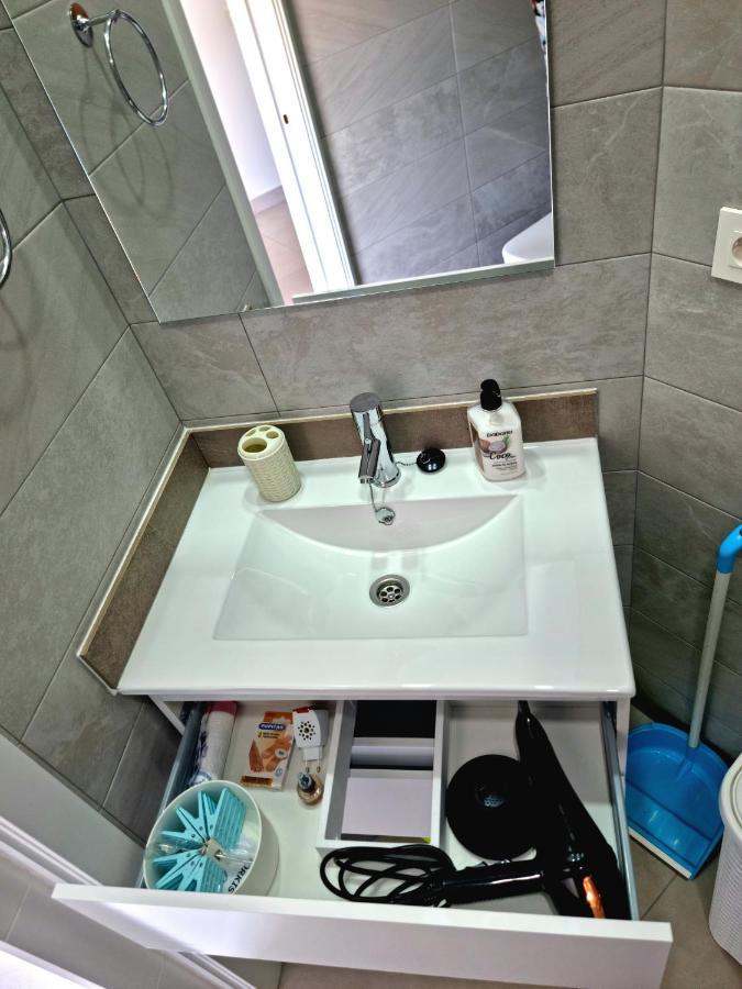 Apartamentos Elemar Free Luggage Storage Málaga Kültér fotó