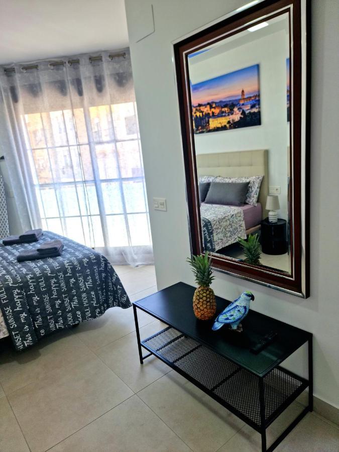 Apartamentos Elemar Free Luggage Storage Málaga Kültér fotó