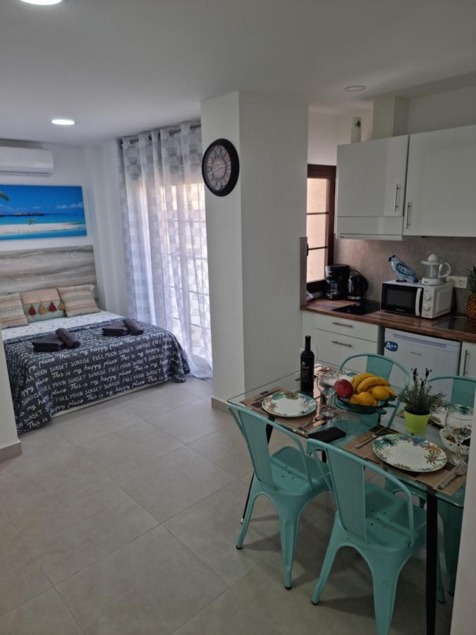 Apartamentos Elemar Free Luggage Storage Málaga Kültér fotó