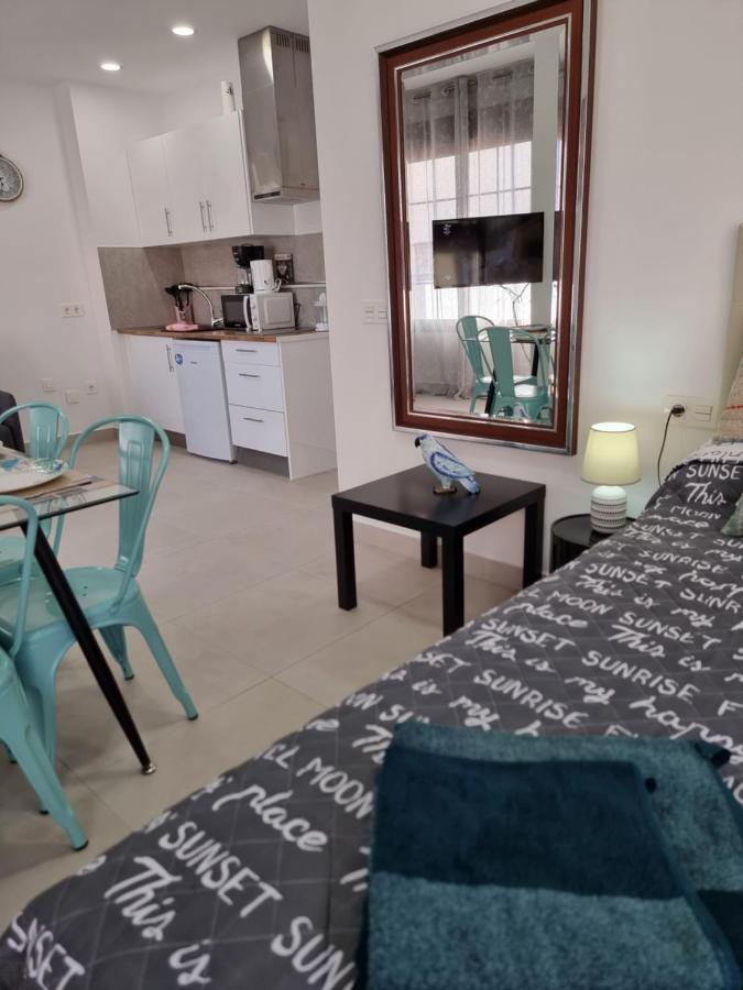 Apartamentos Elemar Free Luggage Storage Málaga Kültér fotó