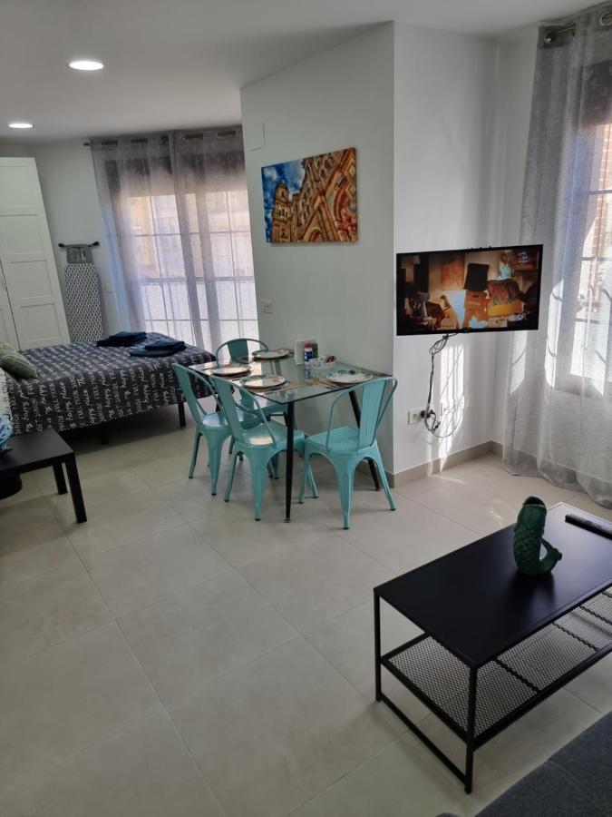 Apartamentos Elemar Free Luggage Storage Málaga Kültér fotó