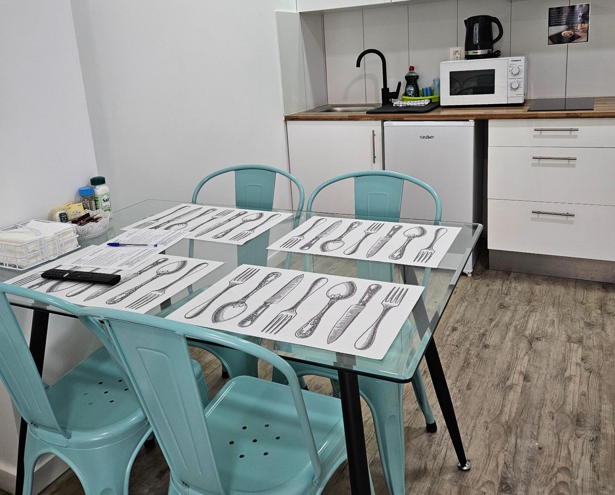 Apartamentos Elemar Free Luggage Storage Málaga Kültér fotó